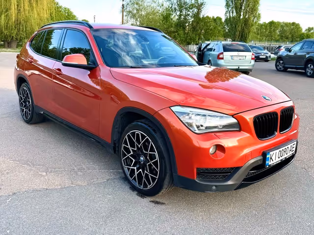 BMW X1 - фото 1