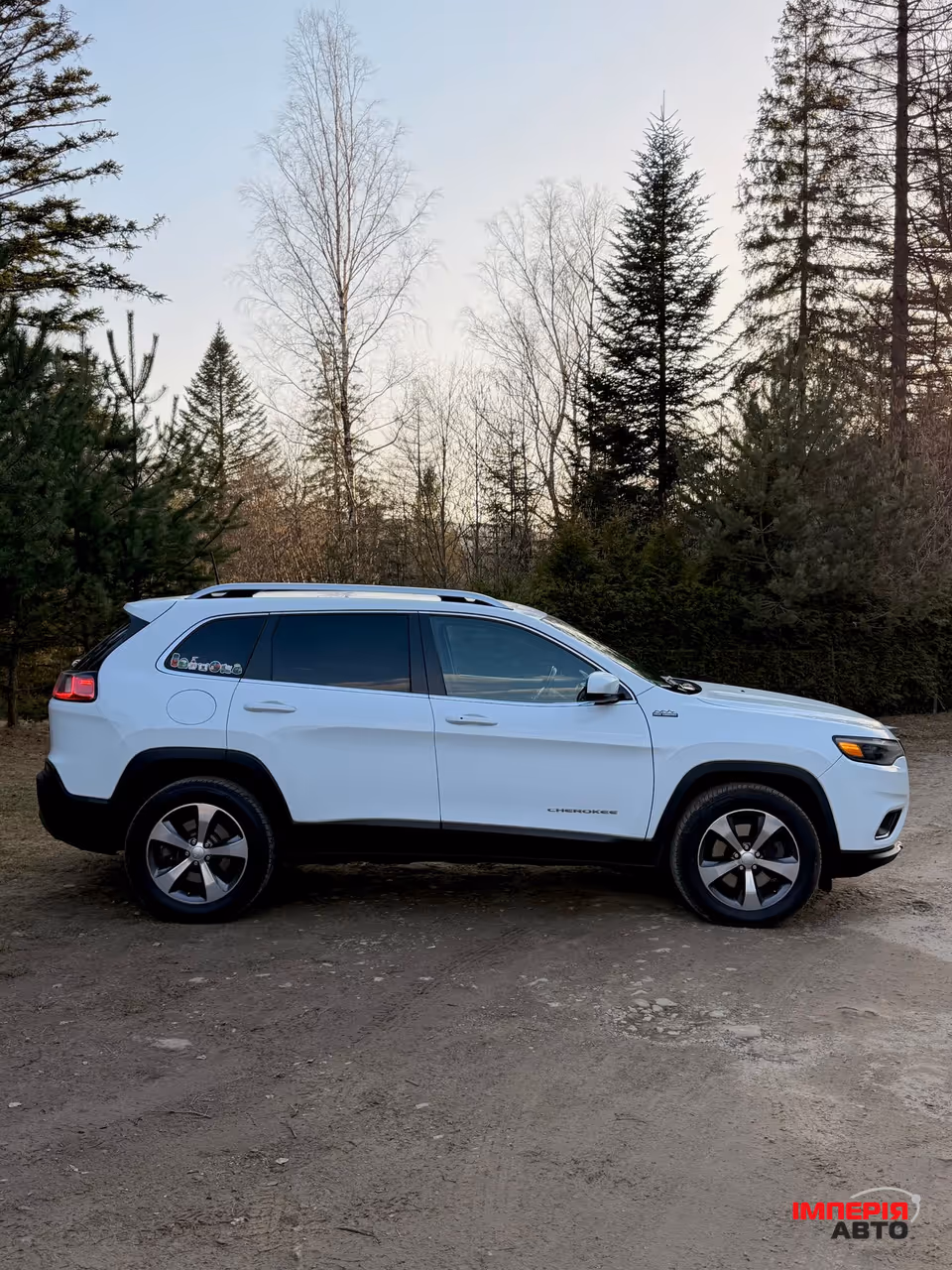 Jeep Cherokee - фото 5