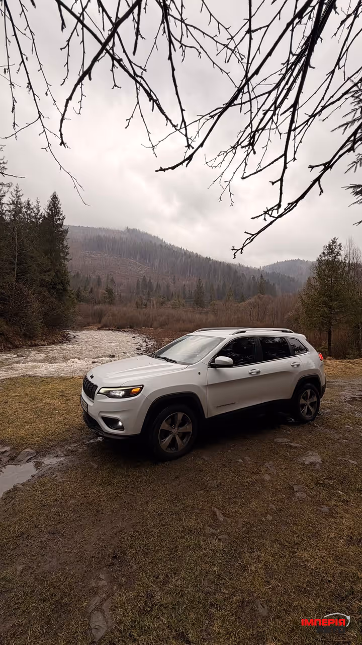 Jeep Cherokee - фото 3