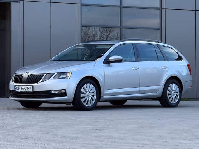 Skoda Octavia - фото 3