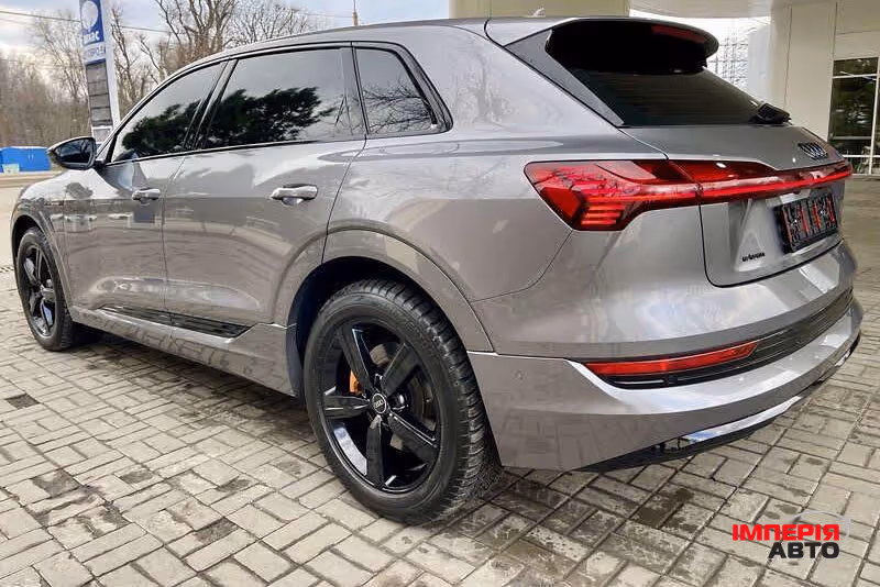 Audi e-tron Sportback - фото 10