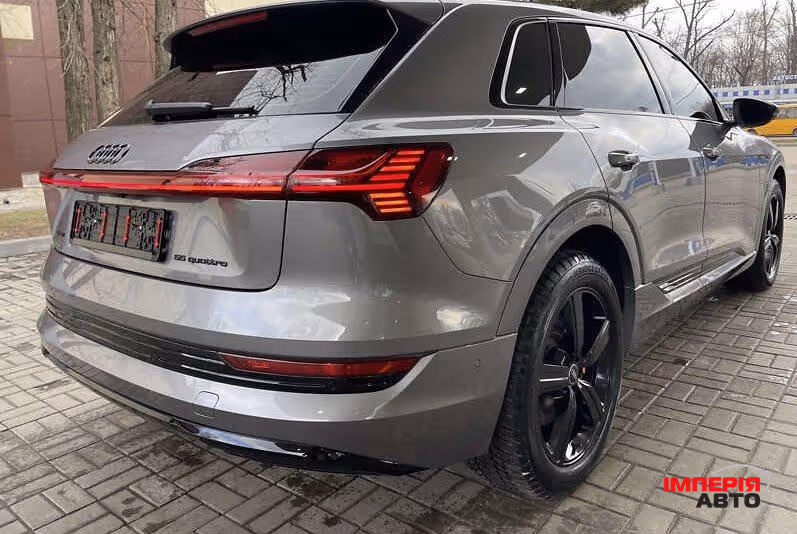 Audi e-tron Sportback - фото 9