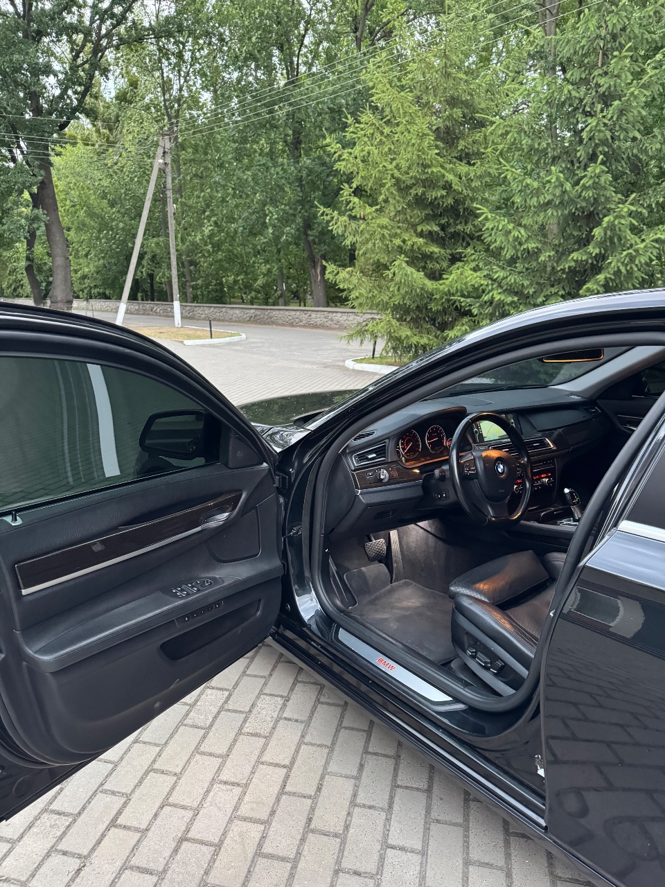 BMW 7 серії - фото 17