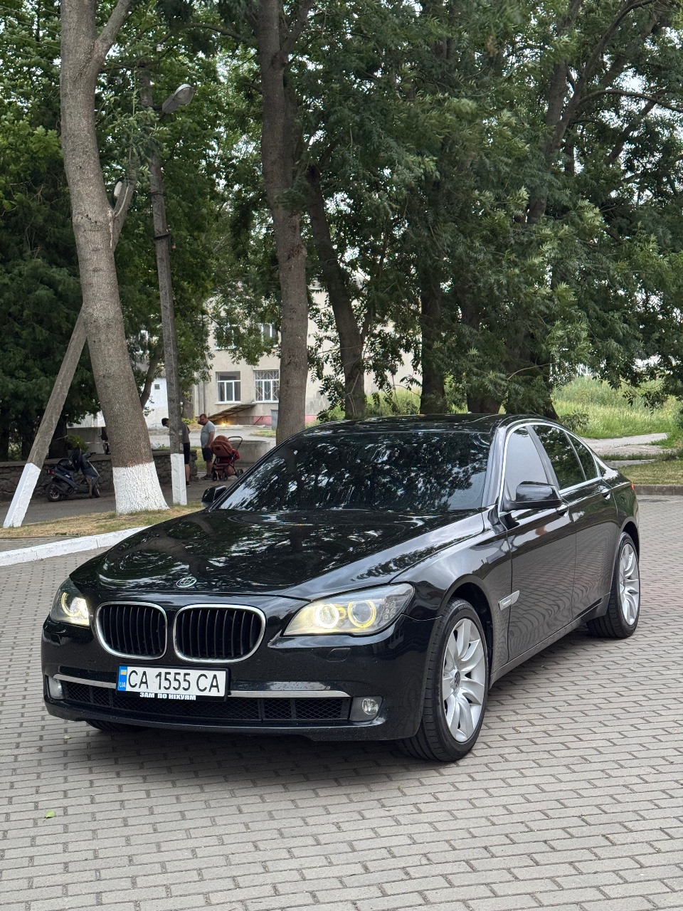 BMW 7 серії - фото 15