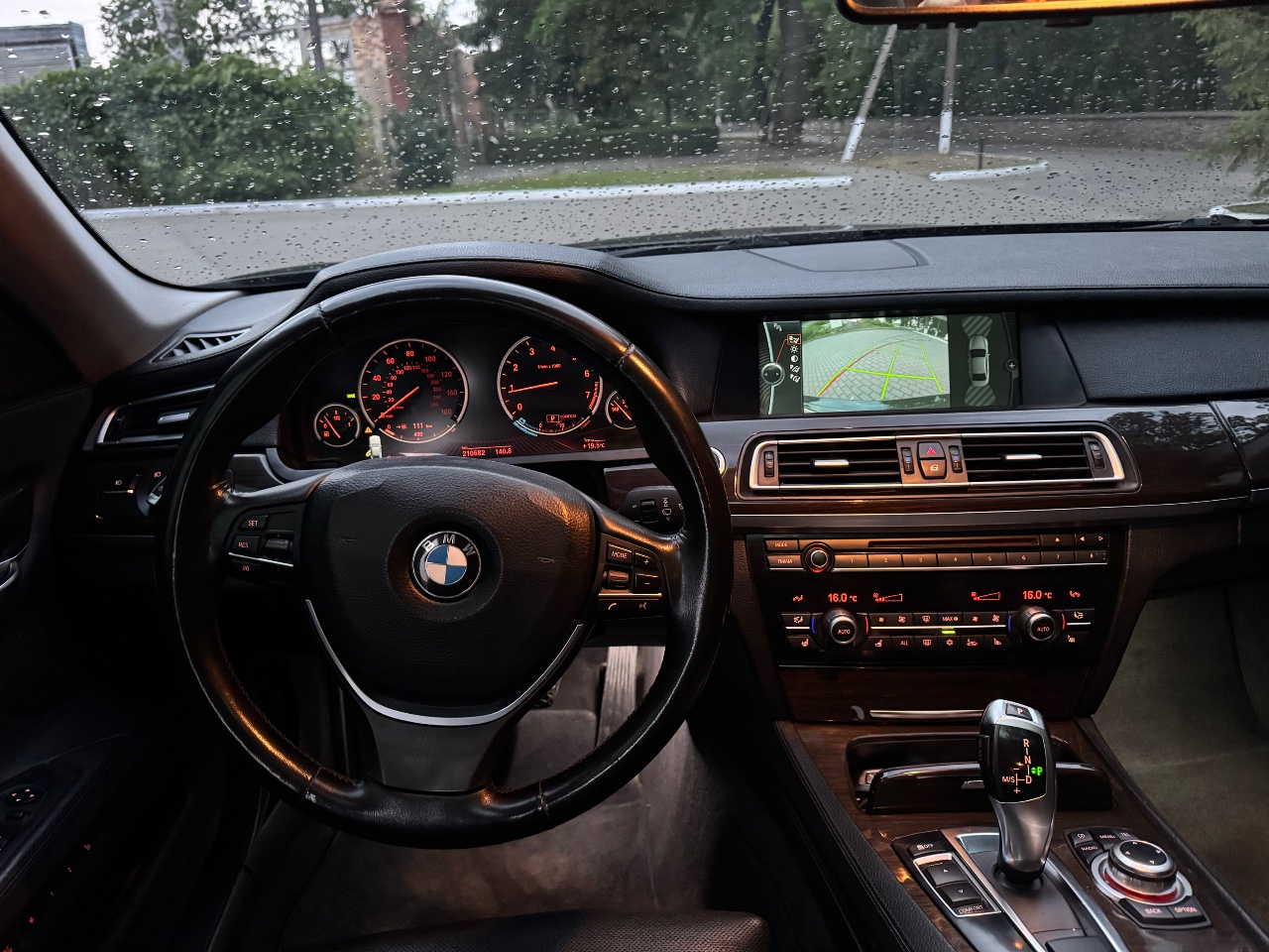BMW 7 серії - фото 10