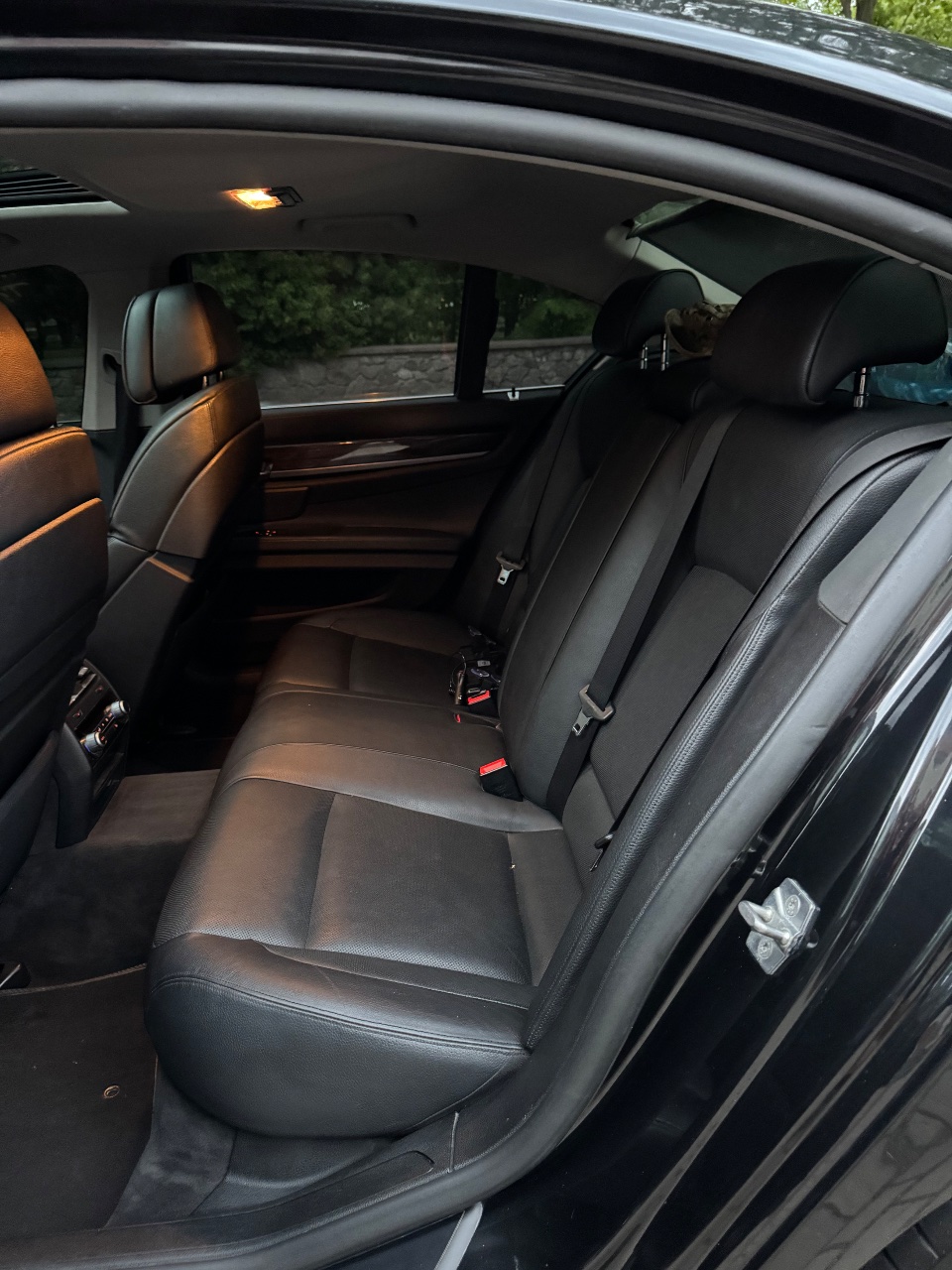 BMW 7 серії - фото 16