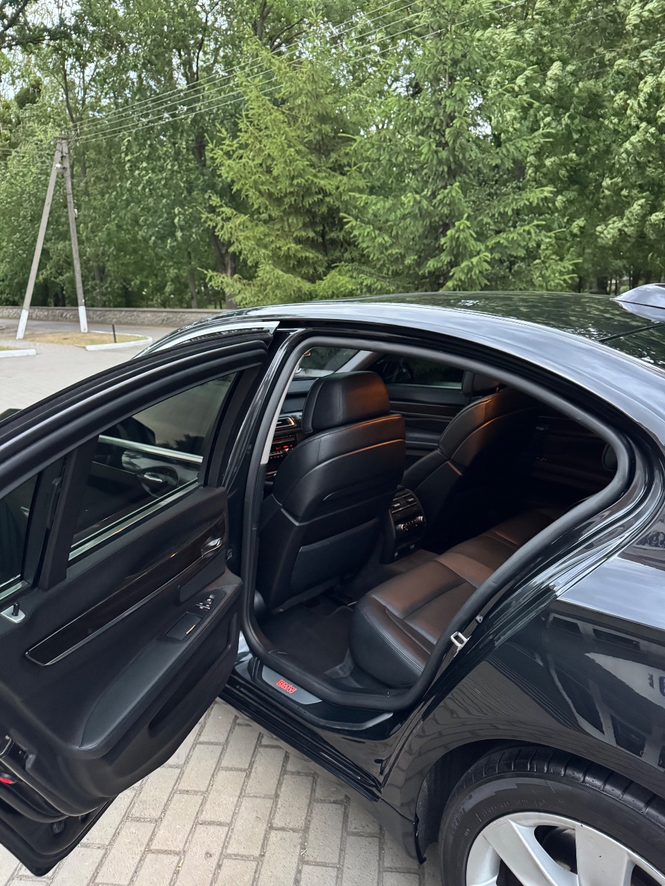 BMW 7 серії - фото 25