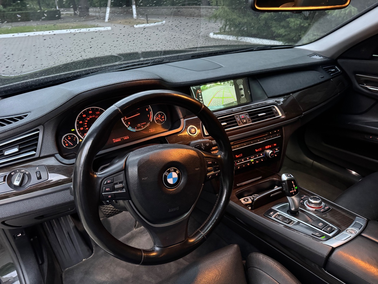 BMW 7 серії - фото 9