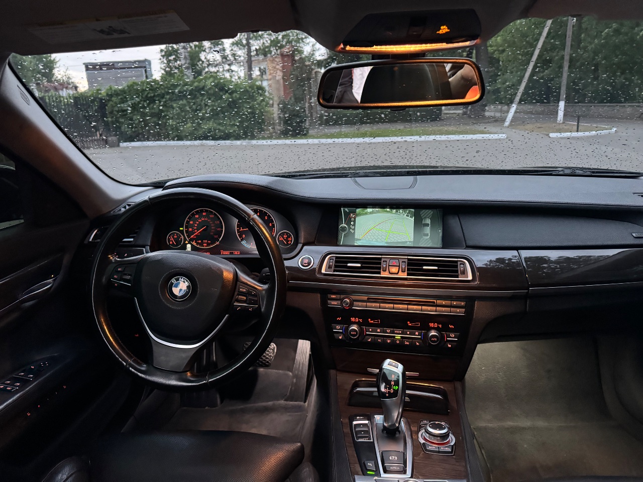 BMW 7 серії - фото 14