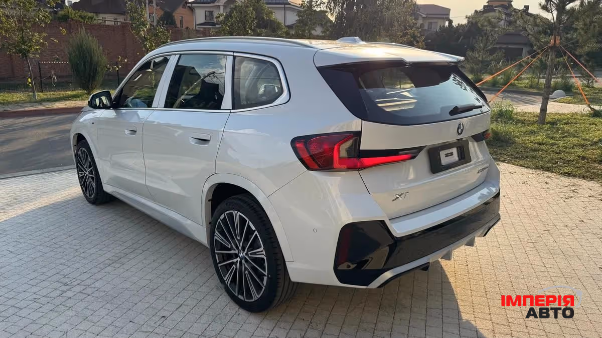 BMW X1 - фото 4