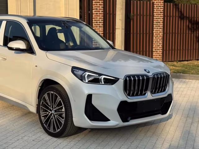 BMW X1 - фото 3