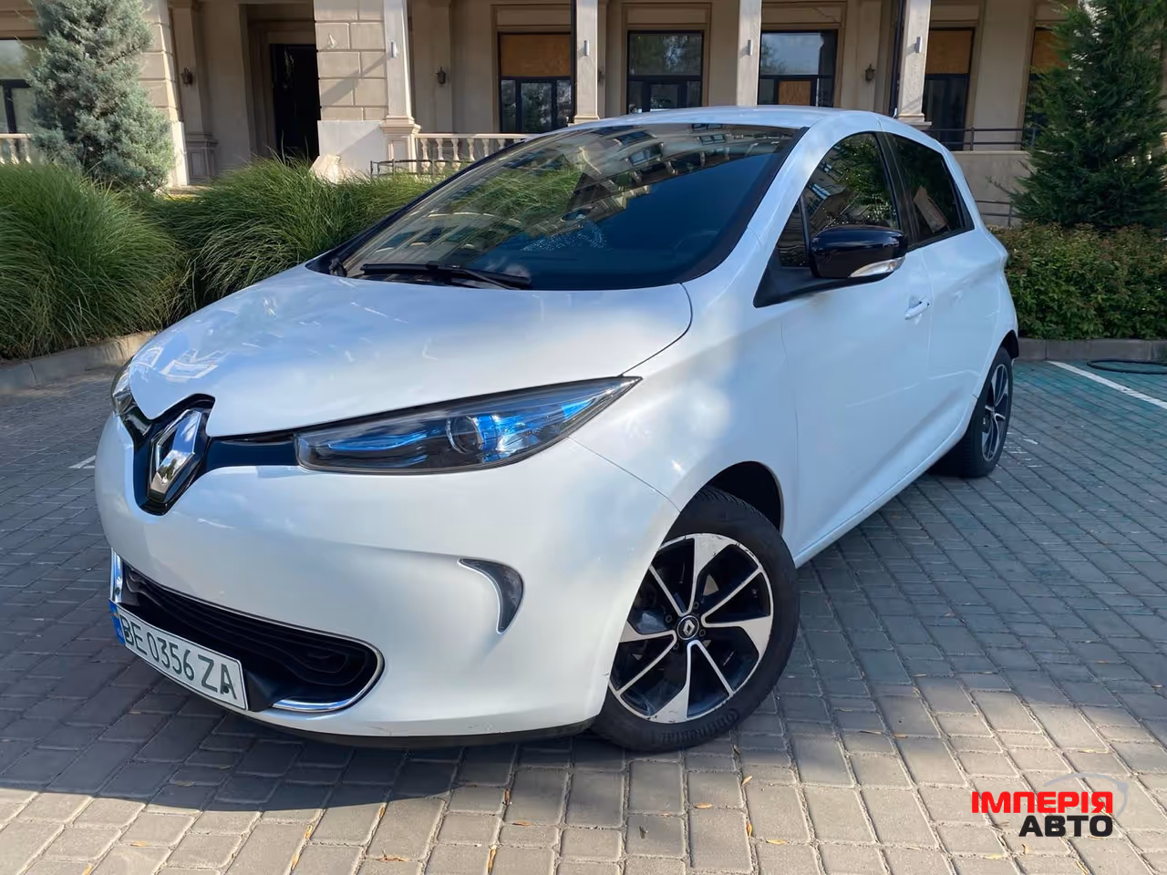 Renault ZOE - фото 1