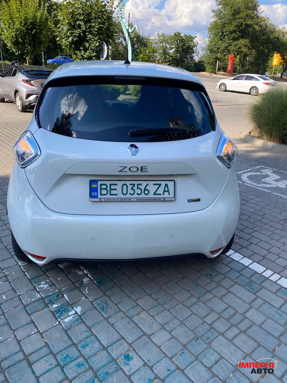 Renault ZOE - фото 4
