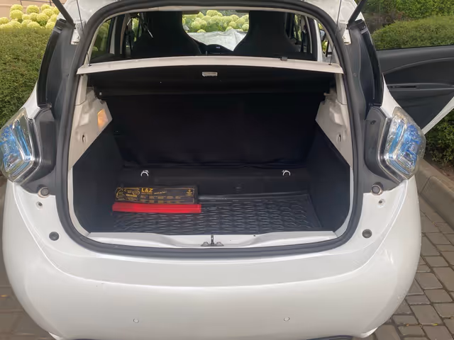 Renault ZOE - фото 5