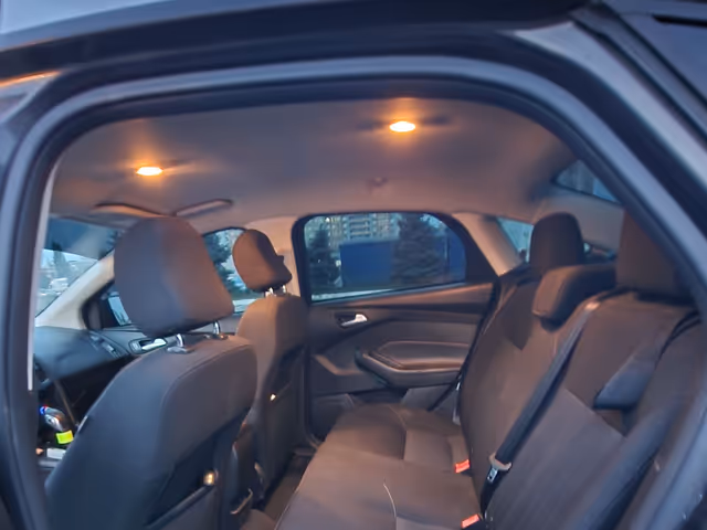 Ford Focus - фото 5