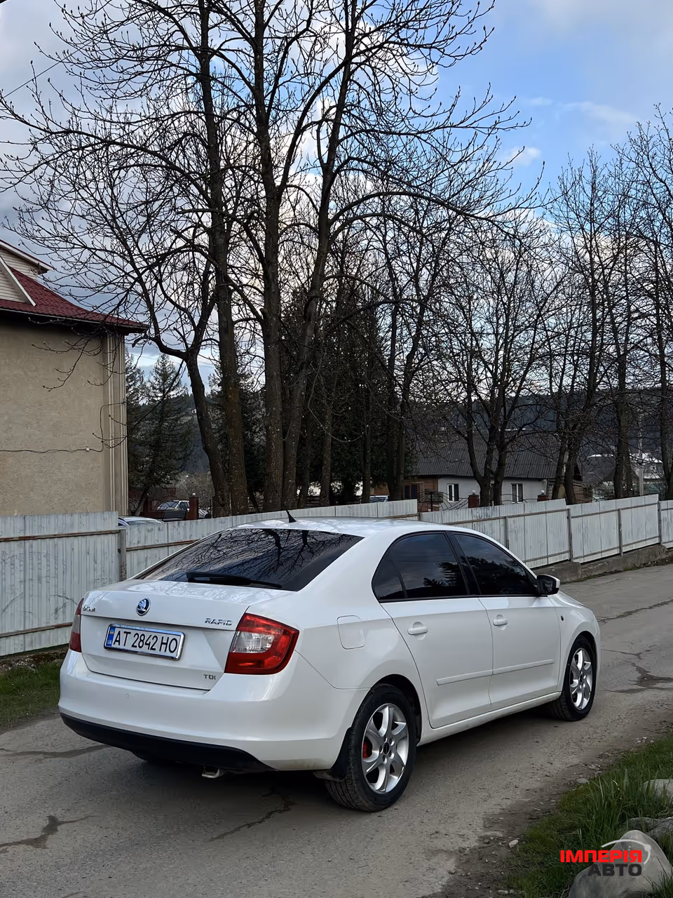 Skoda Rapid - фото 21