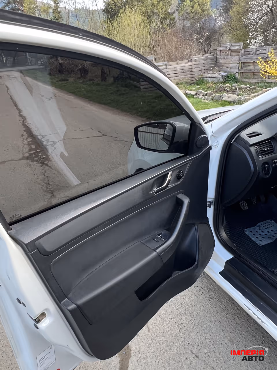 Skoda Rapid - фото 7
