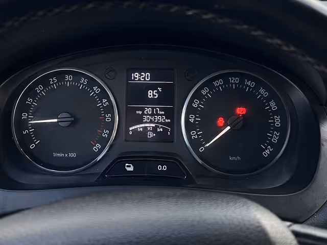 Skoda Rapid - фото 4