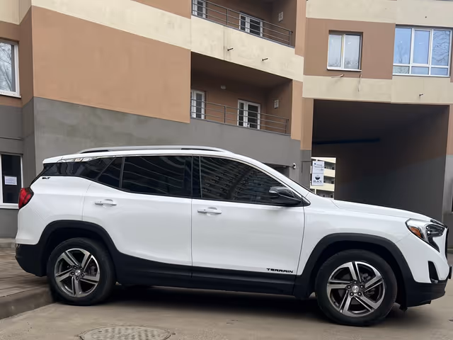 GMC Terrain - фото 2