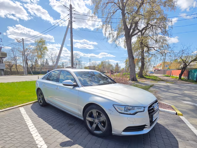 Audi A6 - фото 1