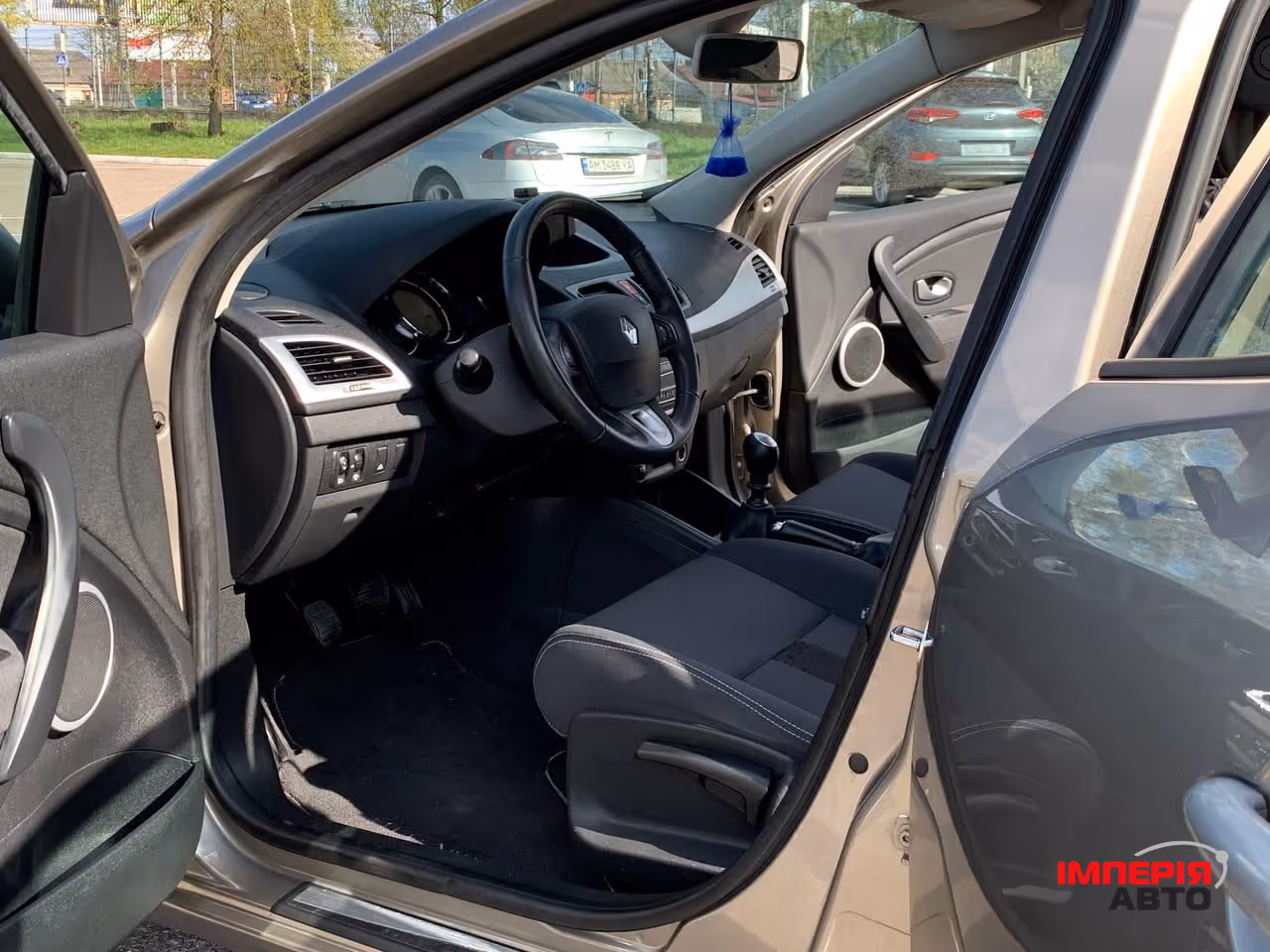 Renault Megane - фото 18