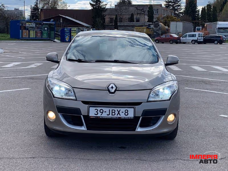 Renault Megane - фото 8