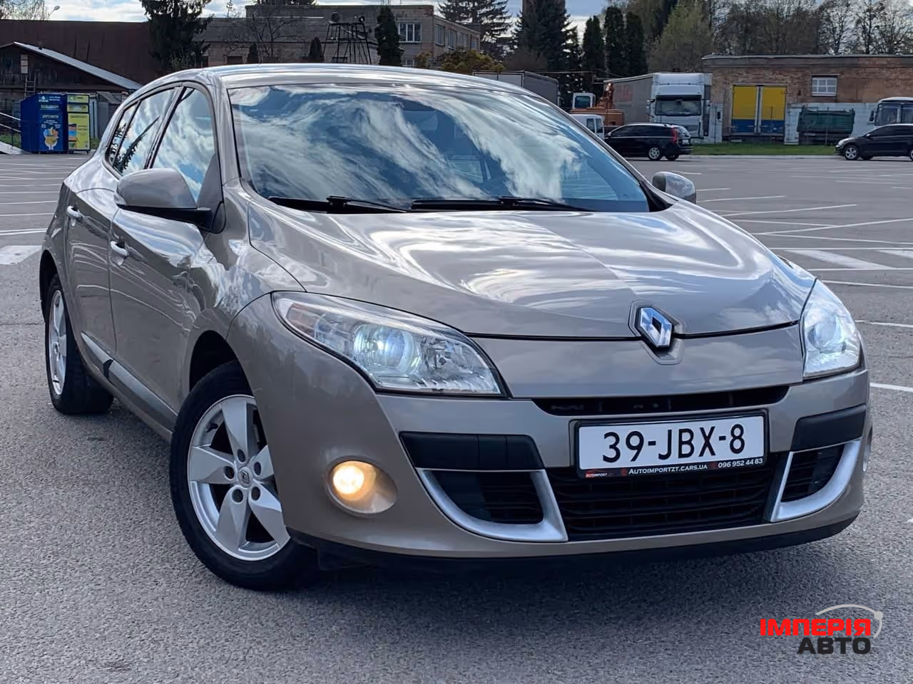 Renault Megane - фото 1