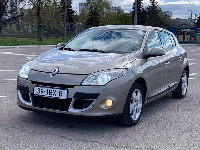 Renault Megane - фото 4