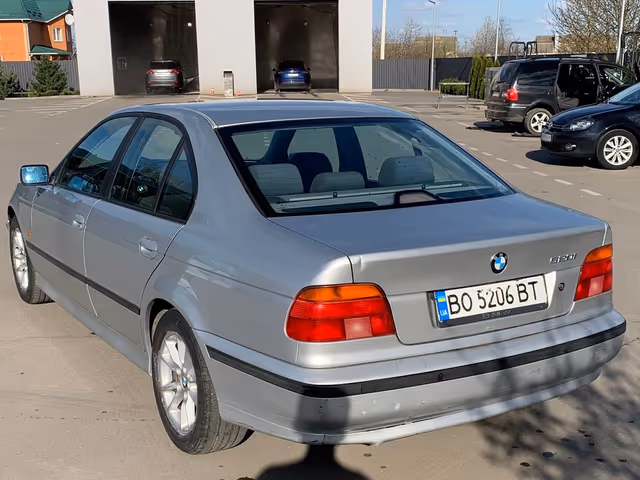 BMW 5 серії - фото 3