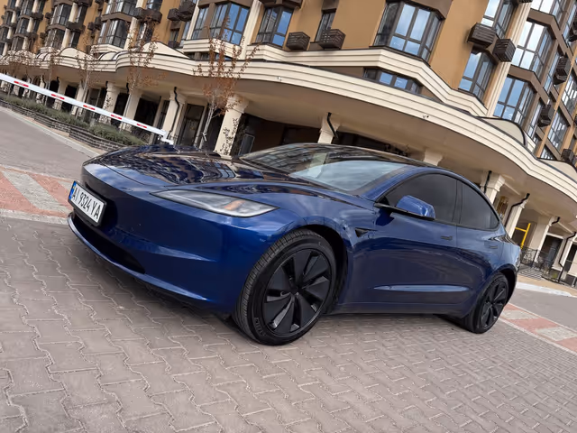 Tesla Model 3 - фото 4