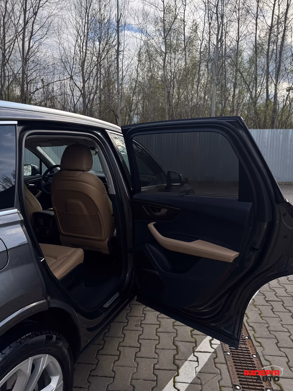 Audi Q7 - фото 18
