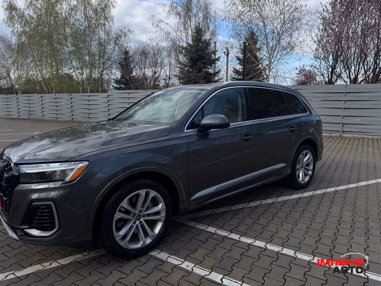 Audi Q7 - фото 17