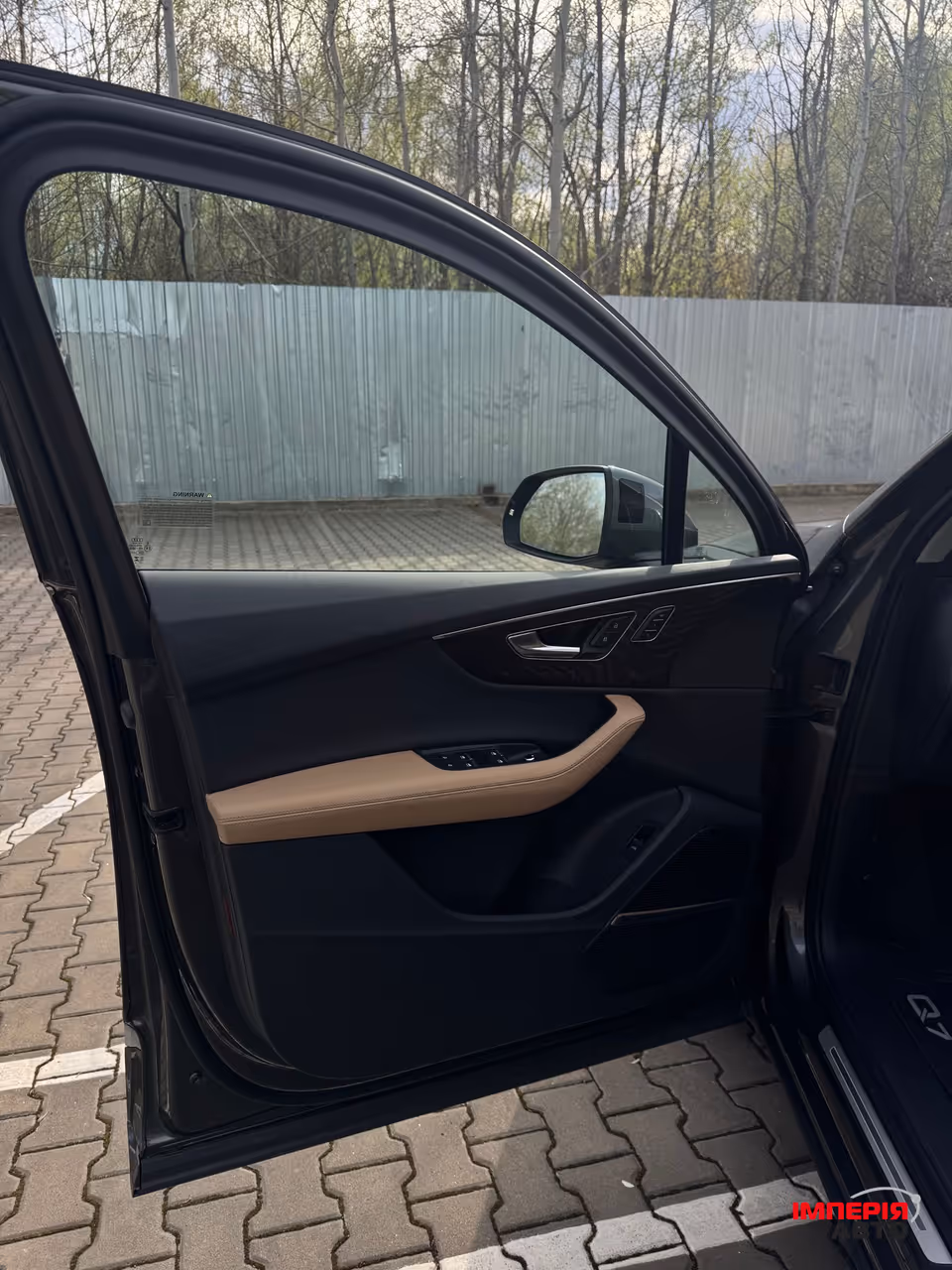 Audi Q7 - фото 24