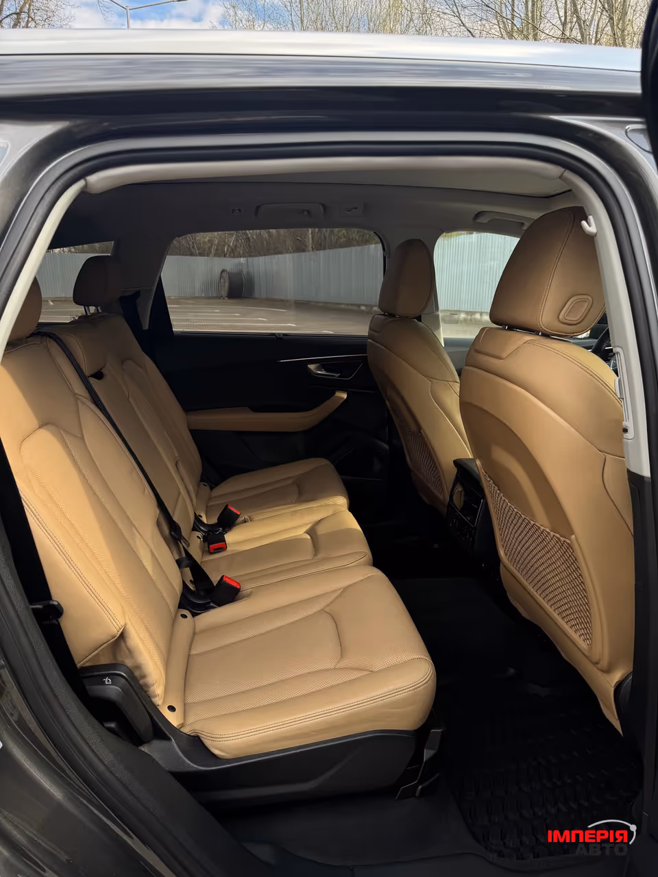 Audi Q7 - фото 19