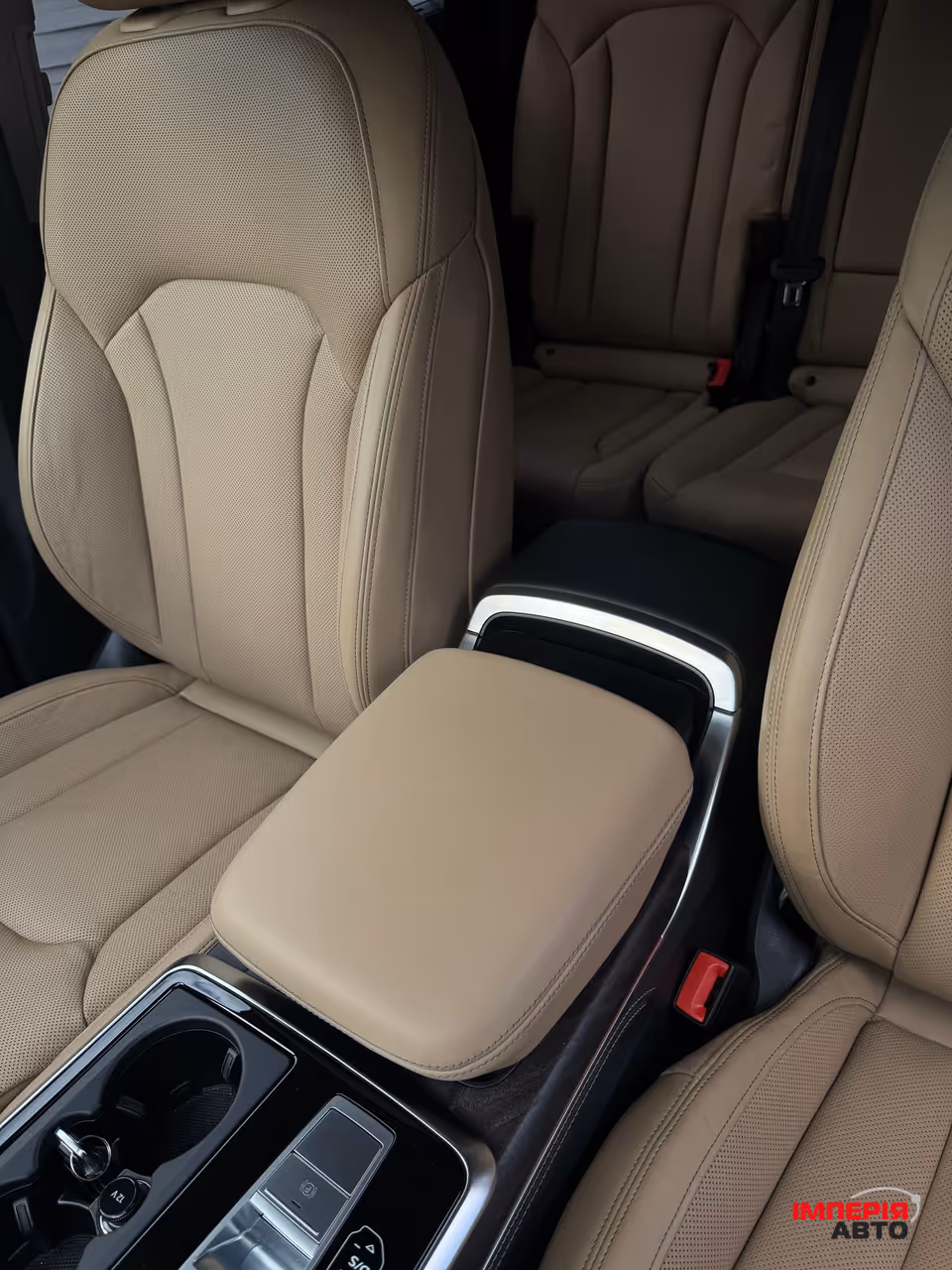 Audi Q7 - фото 34