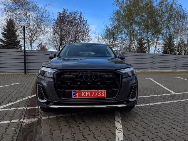 Audi Q7 - фото 2