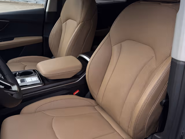 Audi Q7 - фото 4