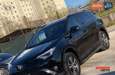 Toyota RAV4 - фото 3