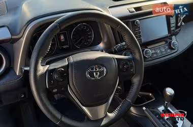 Toyota RAV4 - фото 10