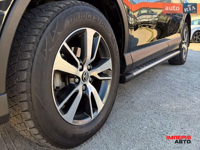 Toyota RAV4 - фото 13