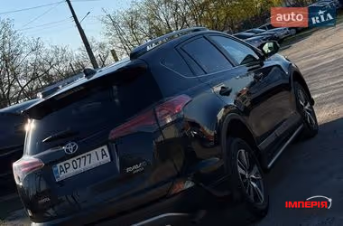 Toyota RAV4 - фото 5