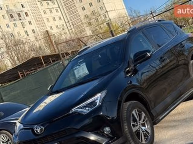 Toyota RAV4 - фото 3