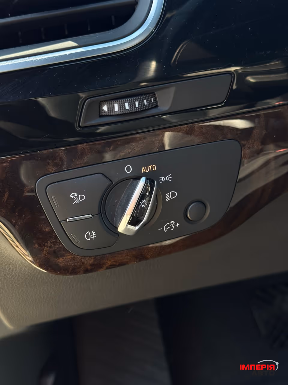 Audi Q7 - фото 10