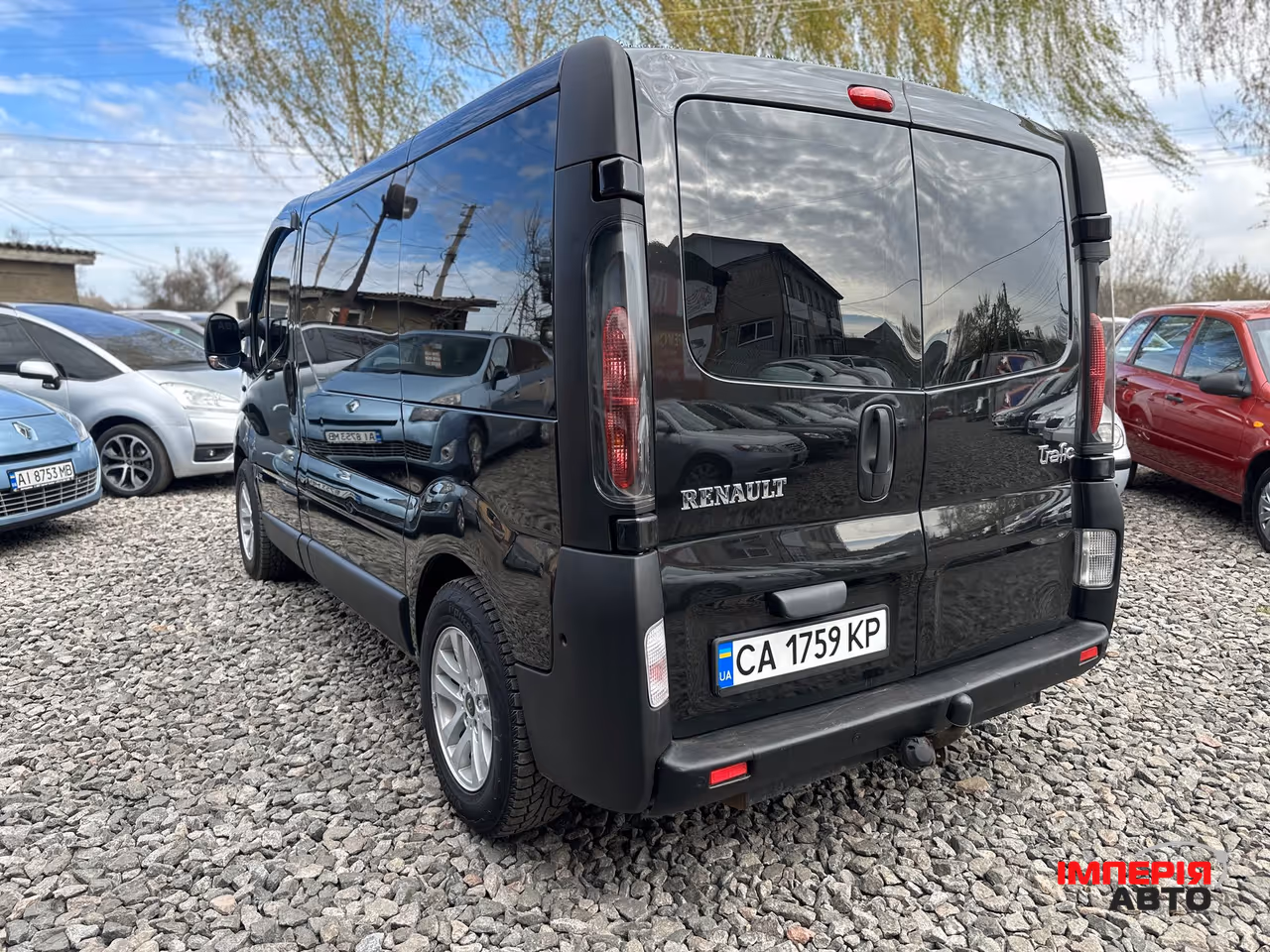 Renault Trafic - фото 10