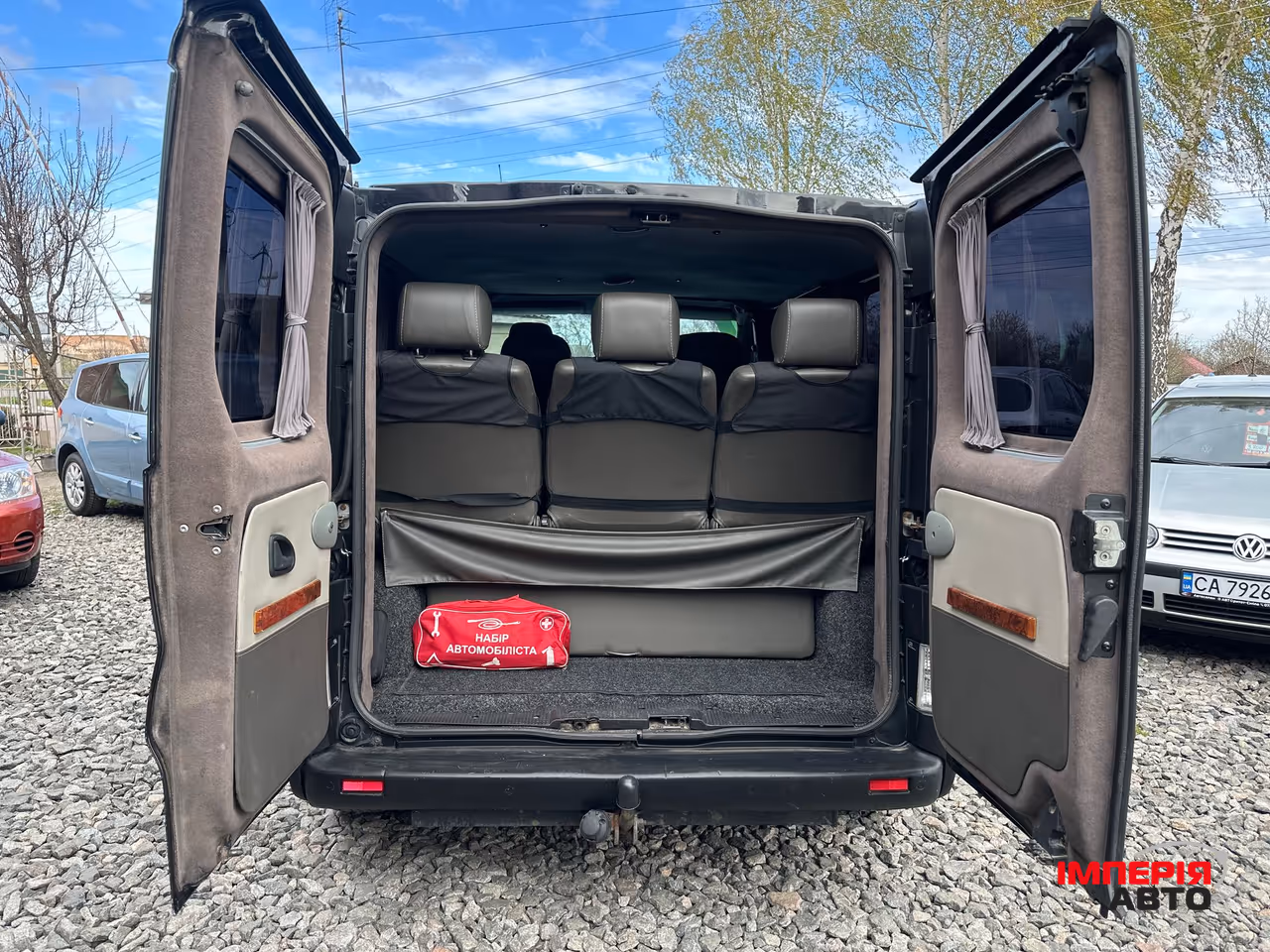 Renault Trafic - фото 12