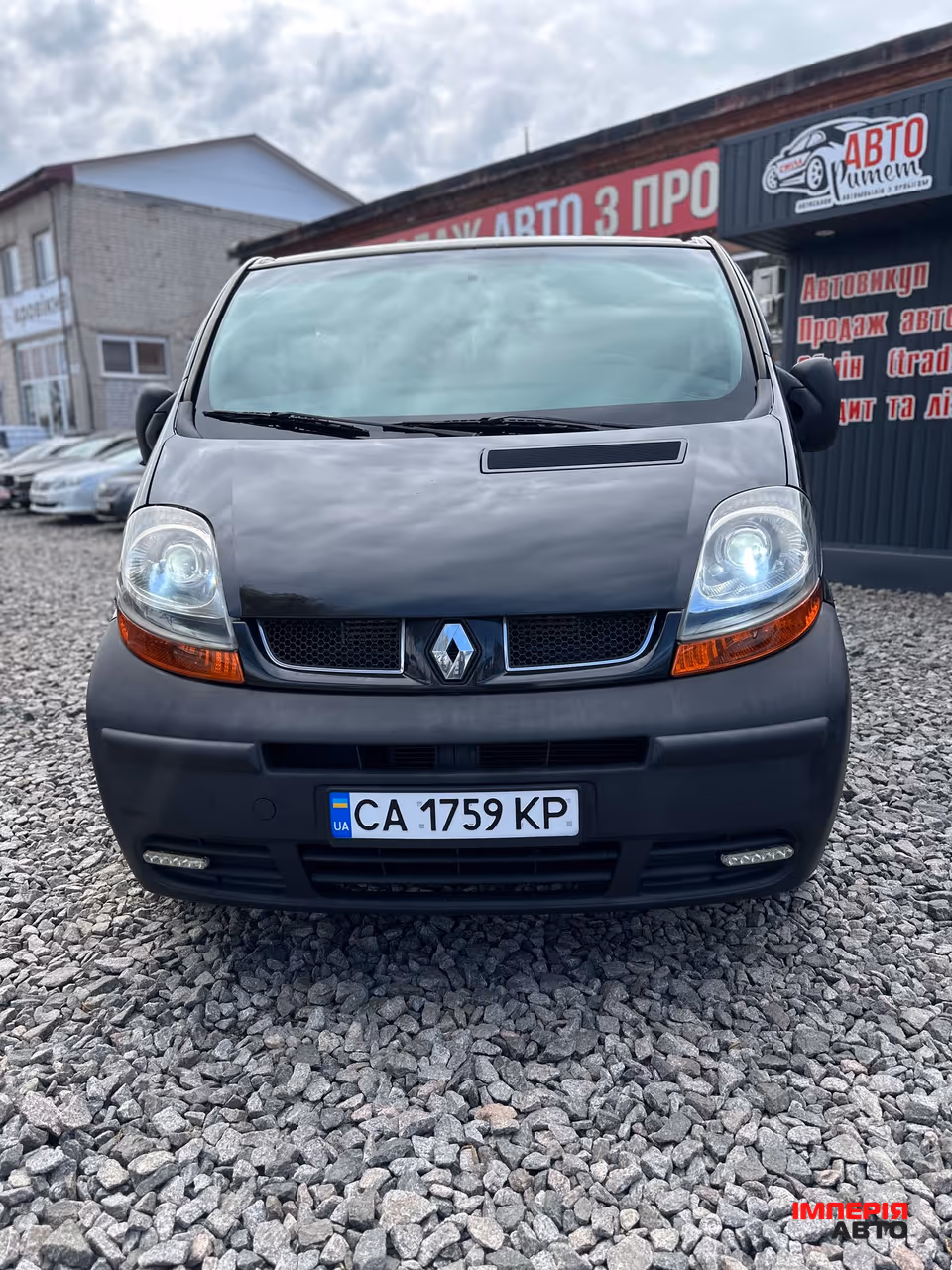 Renault Trafic - фото 2