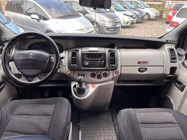 Renault Trafic - фото 4