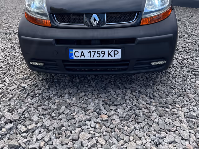 Renault Trafic - фото 2