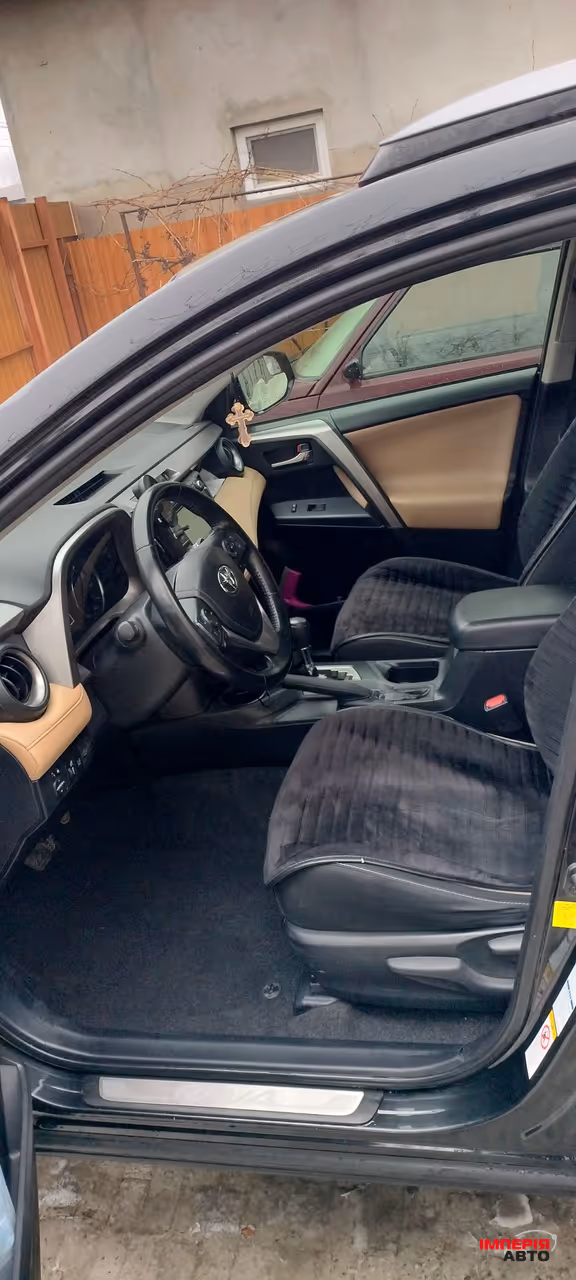 Toyota RAV4 - фото 18