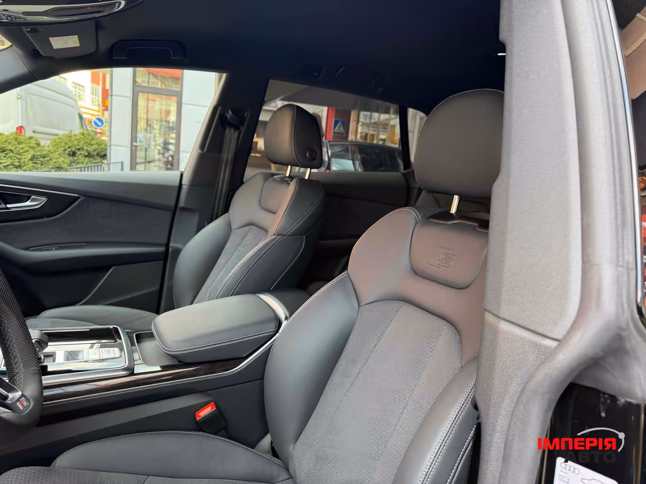 Audi Q8 - фото 24